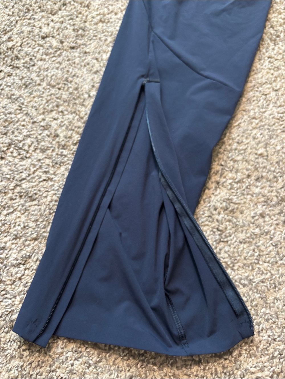 On Clouds Lightweight Pants size XS - Picture 7 of 8